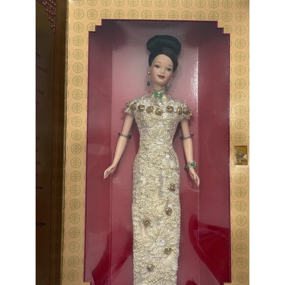 Golden Qi-Pao Barbie Ltd Edition Chinese Doll #20866 Mattel 1998 – NEW Beautiful - Picture 2 of 8